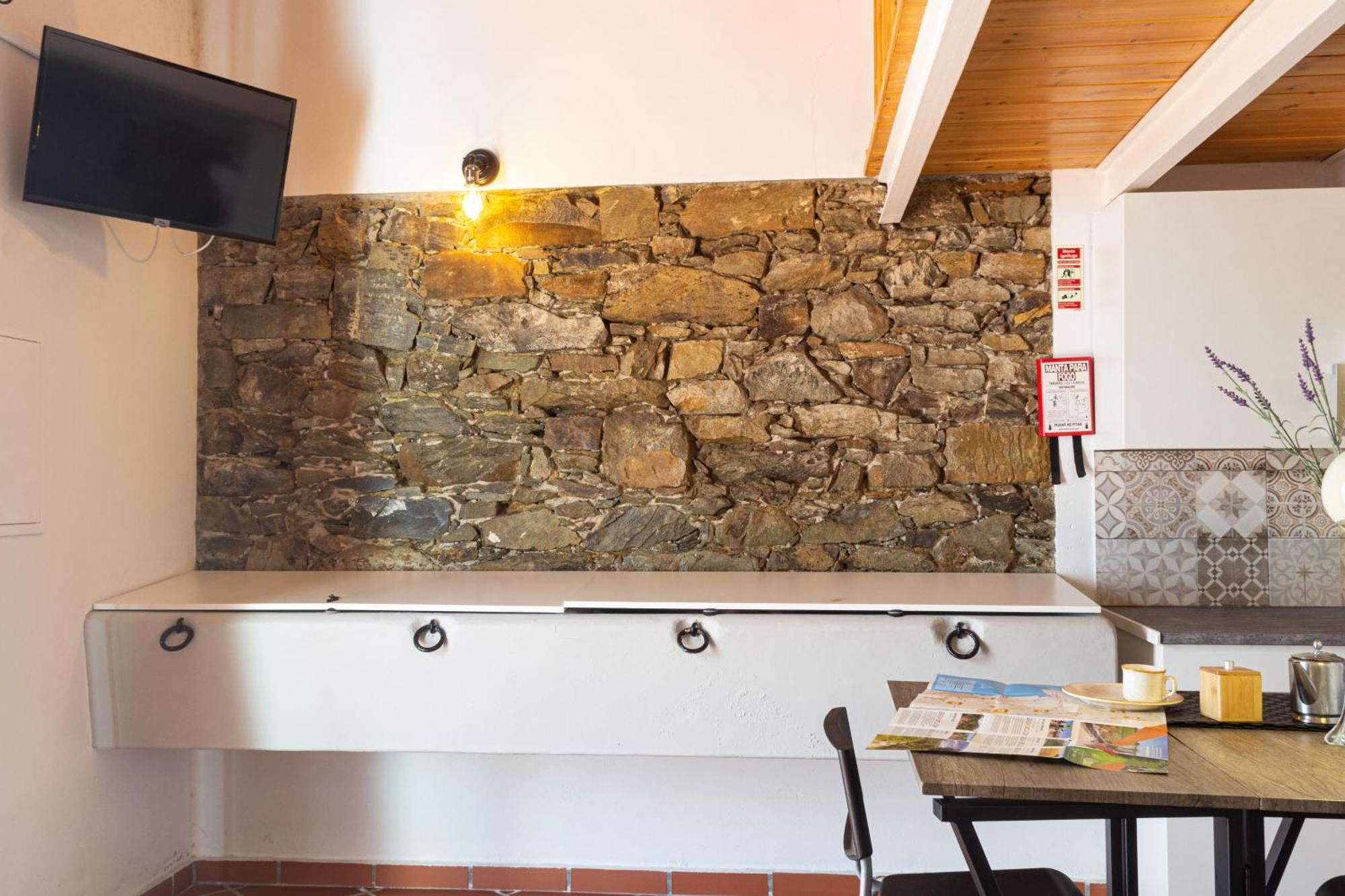 A Casa Da Vila Almodovar Luaran gambar